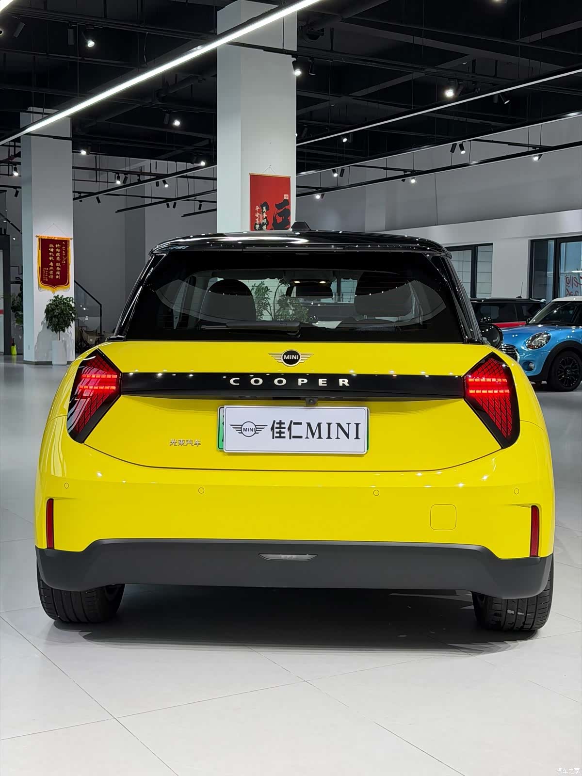 Mini Cooper, 2024 все фото