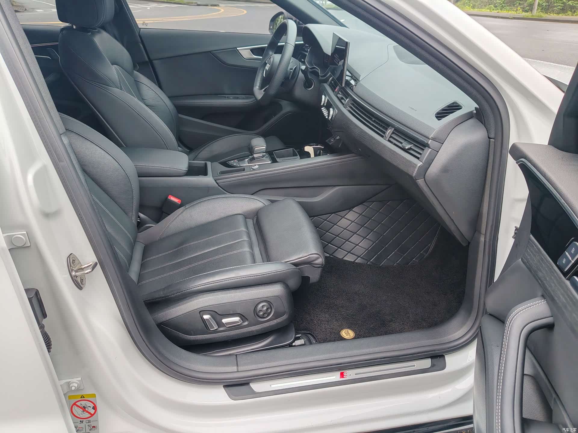 Audi A4L, 2023 14