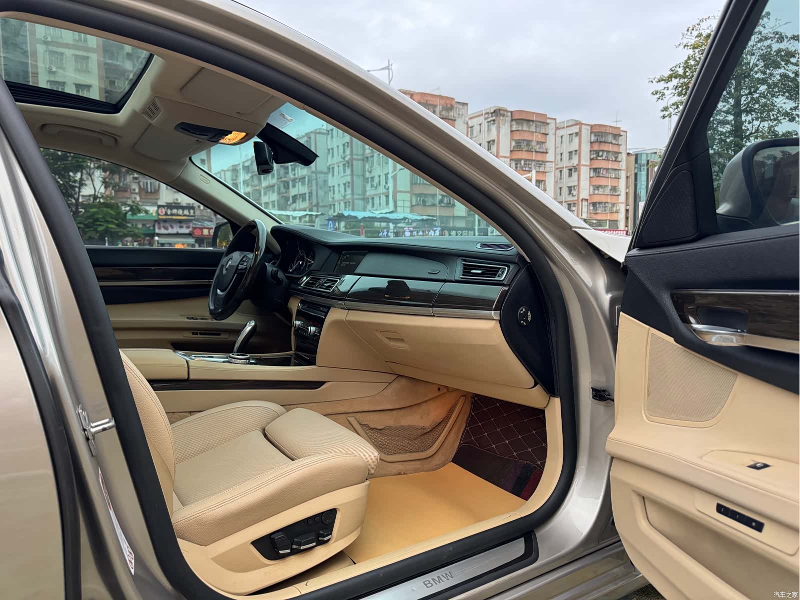BMW 7 Series, 2012 12