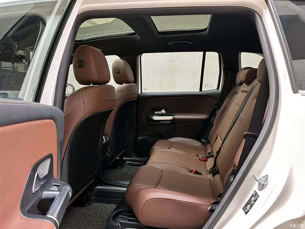 Mercedes-Benz GLB, 2021 10