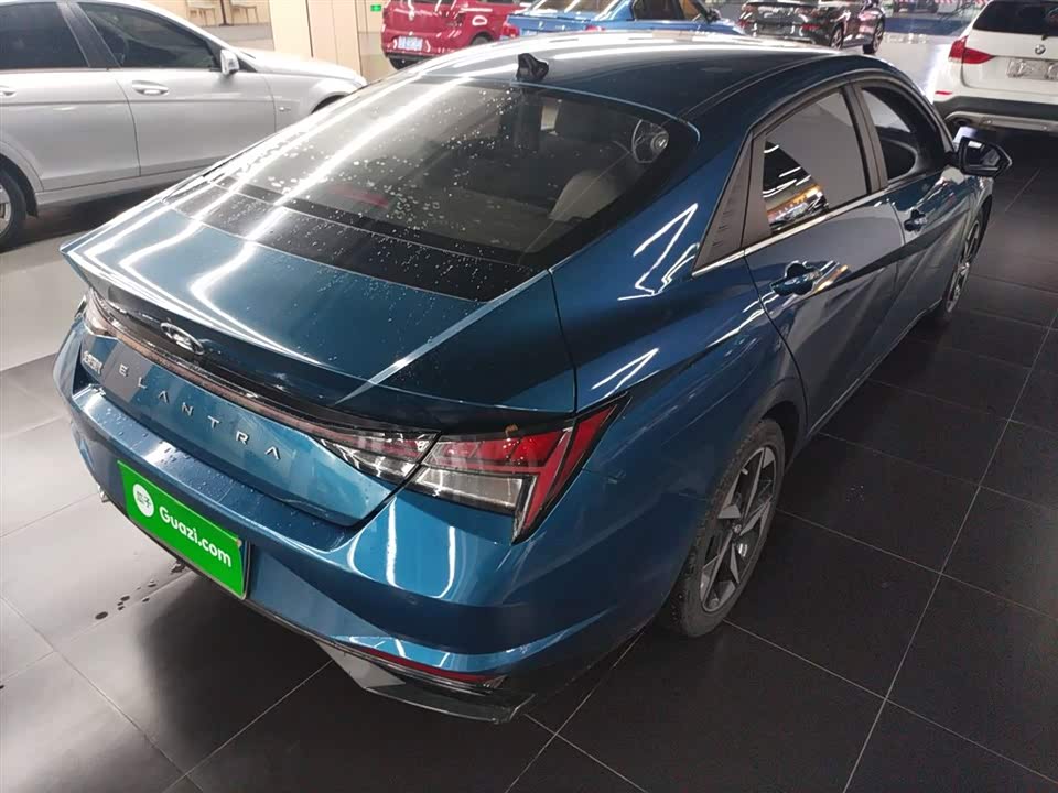 Hyundai Elantra Hyundai Elantra