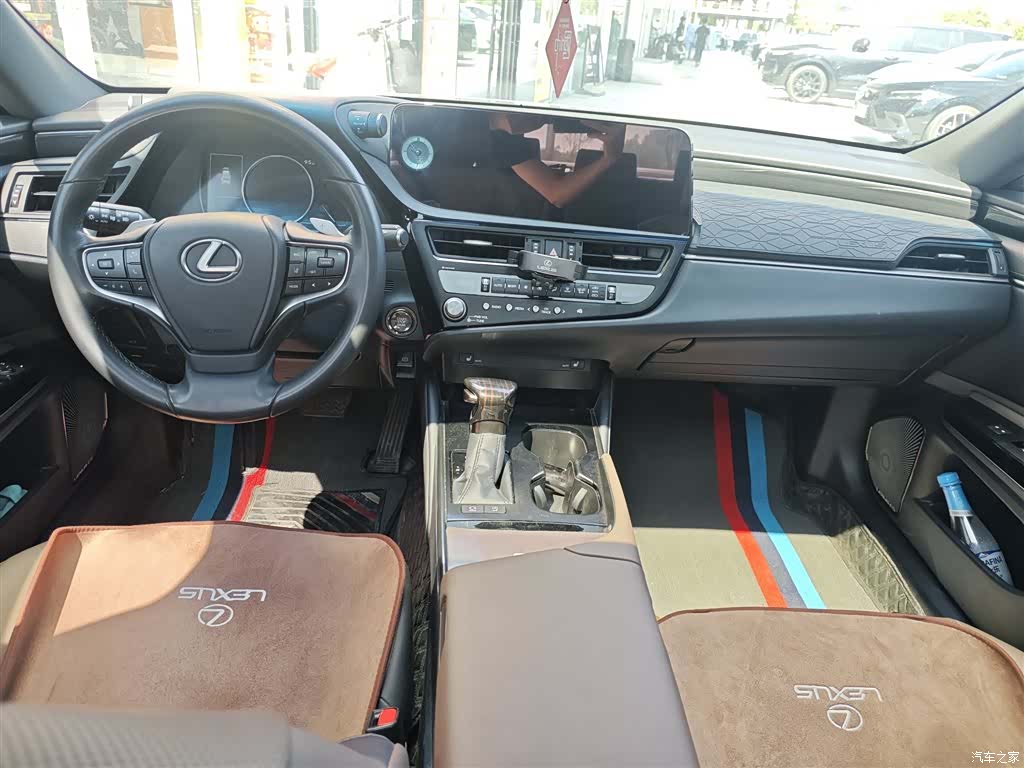 Lexus ES, 2024 7