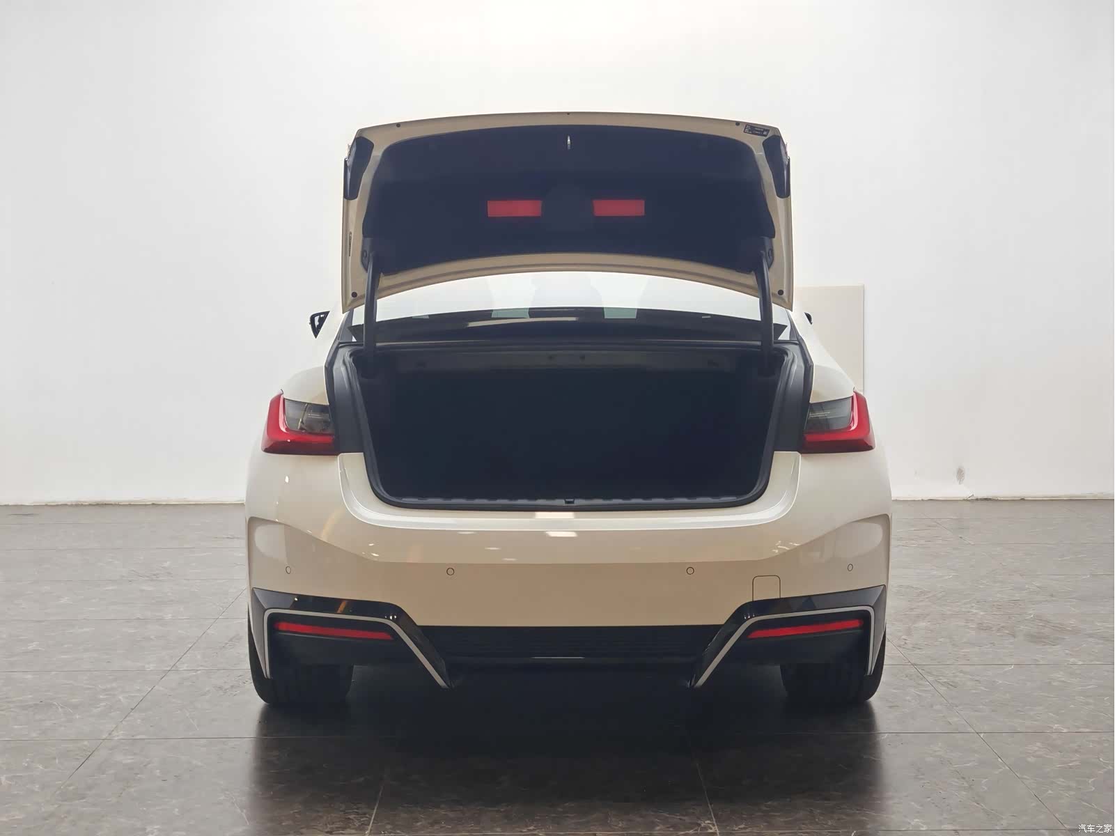 BMW i3, 2023 12