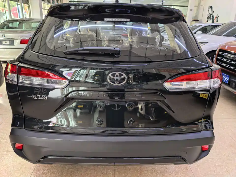 Toyota Corolla Sharp amplifier