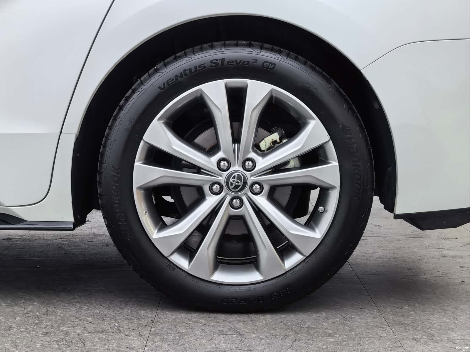 Toyota Sienna, 2024 13