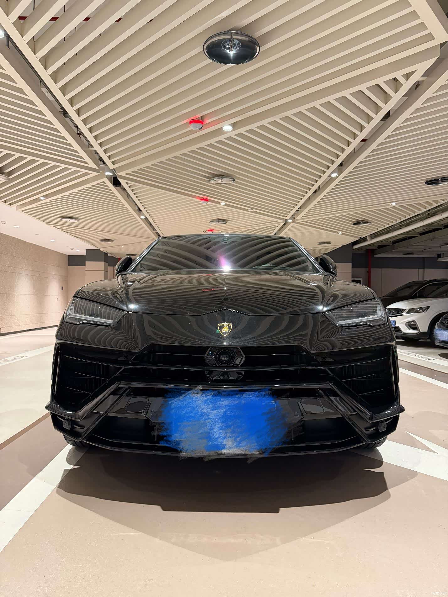 Lamborghini Urus, 2024 3