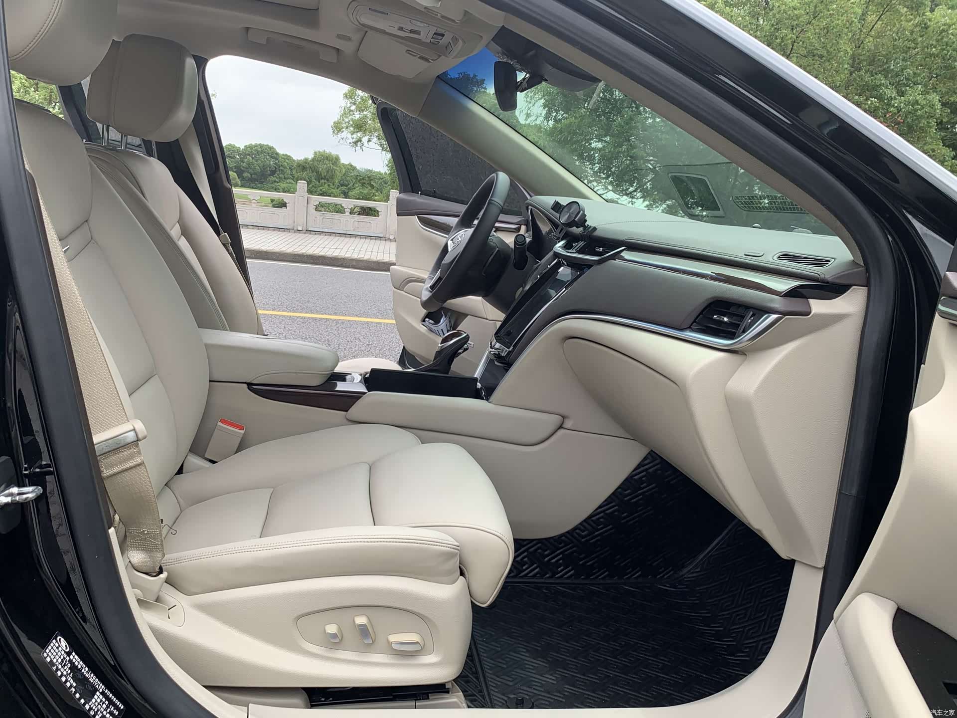 Cadillac XTS, 2014 9