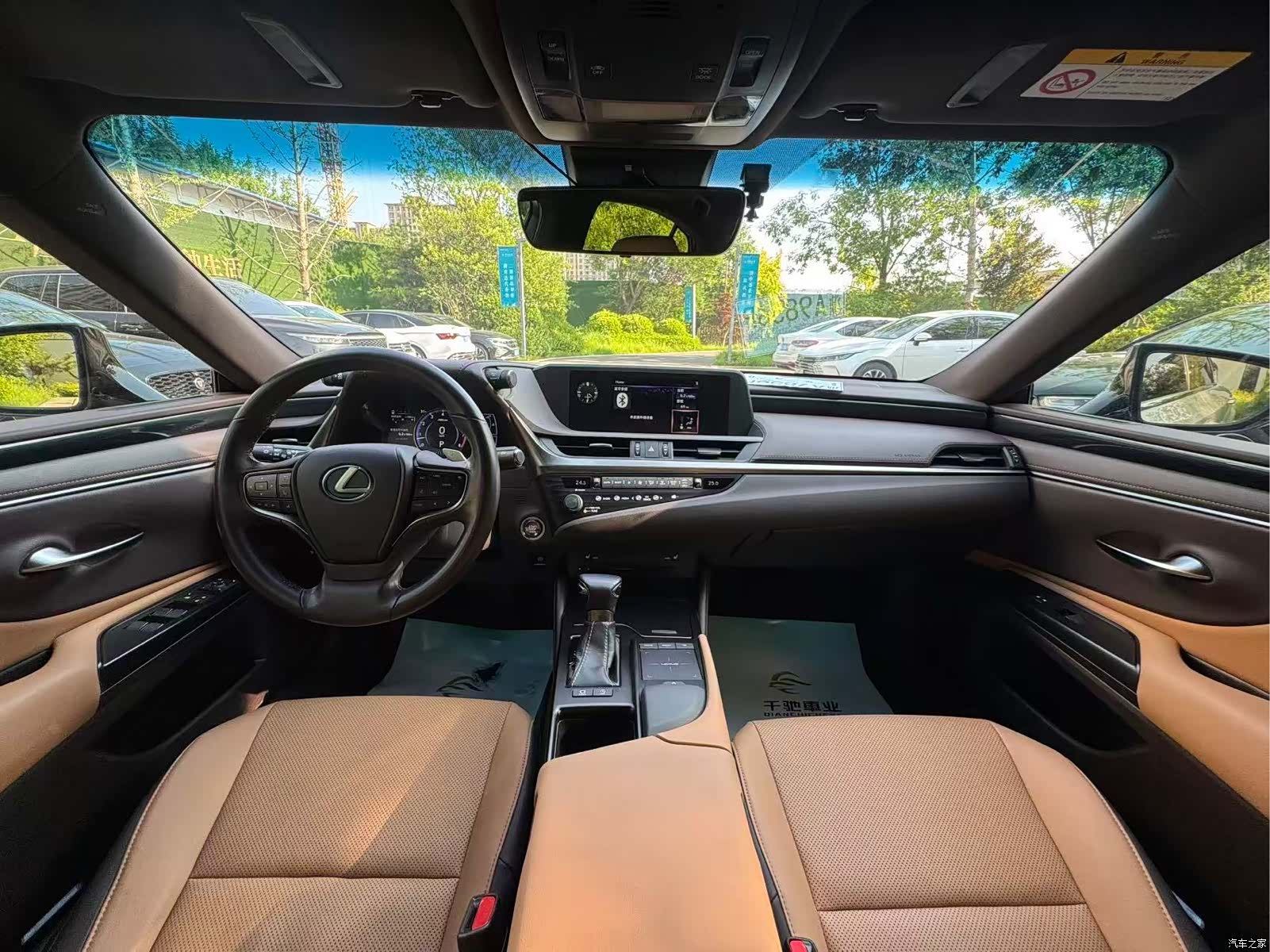 Lexus ES, 2019 10