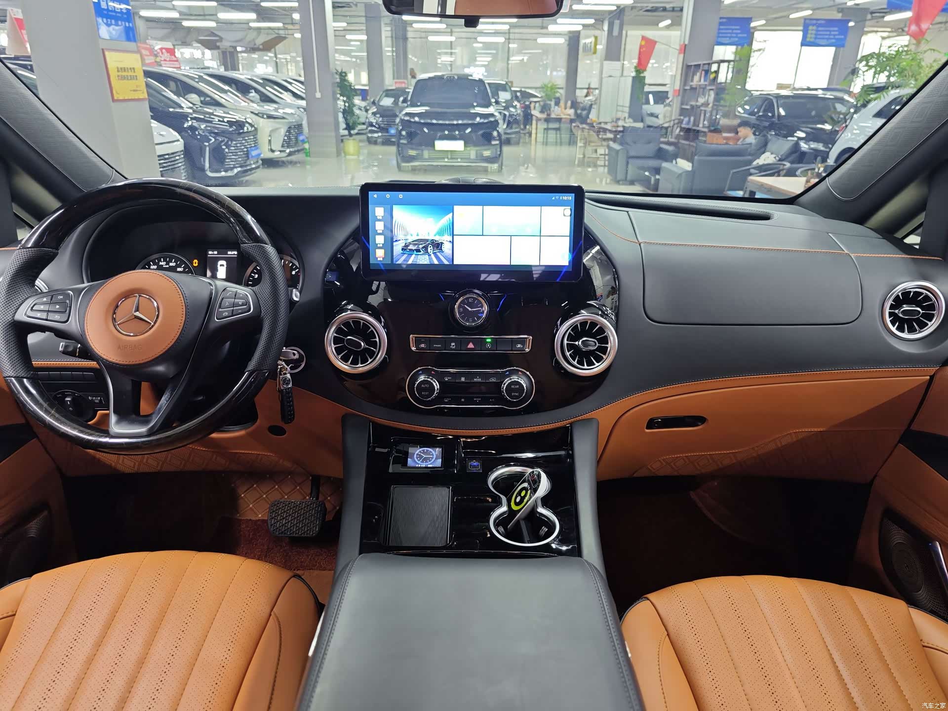 Mercedes-Benz 7, 2024 4