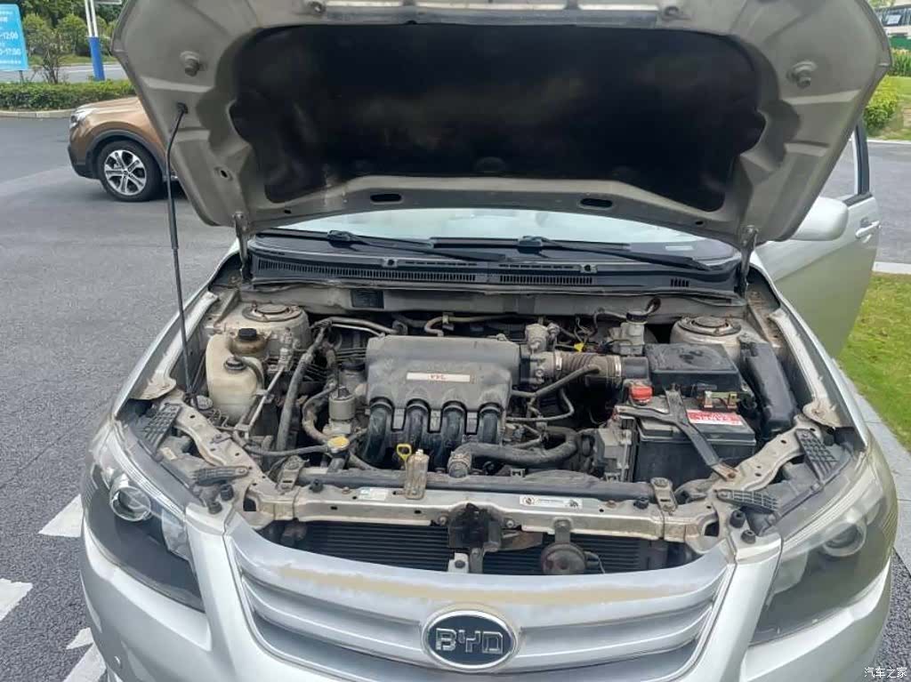 BYD L3, 2013 6