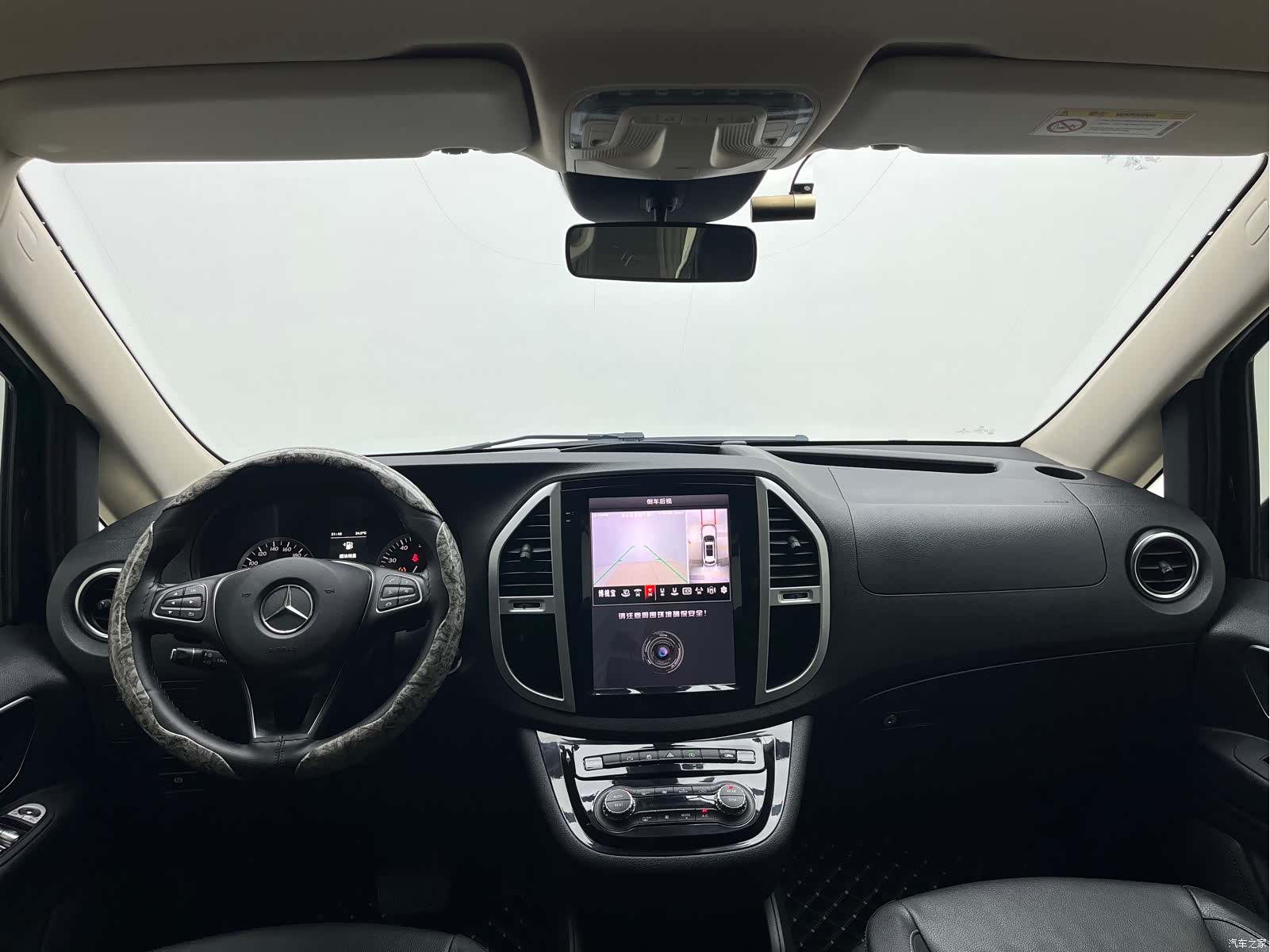 Mercedes-Benz VI, 2019 9