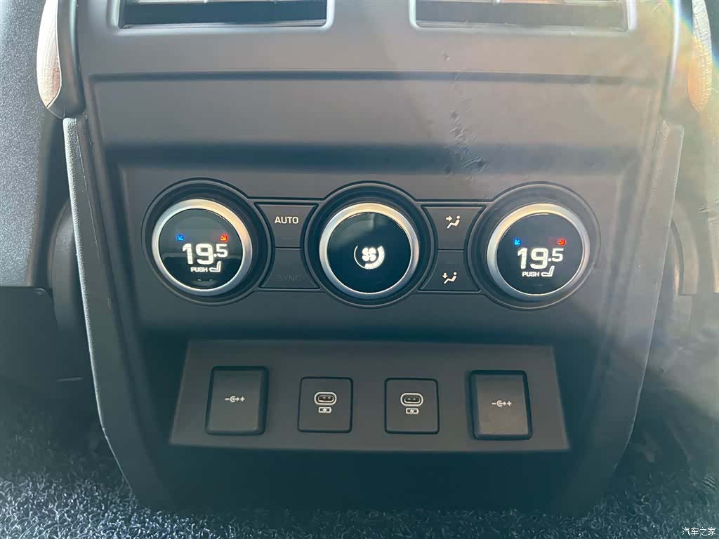 Land Rover Defender, 2022 16