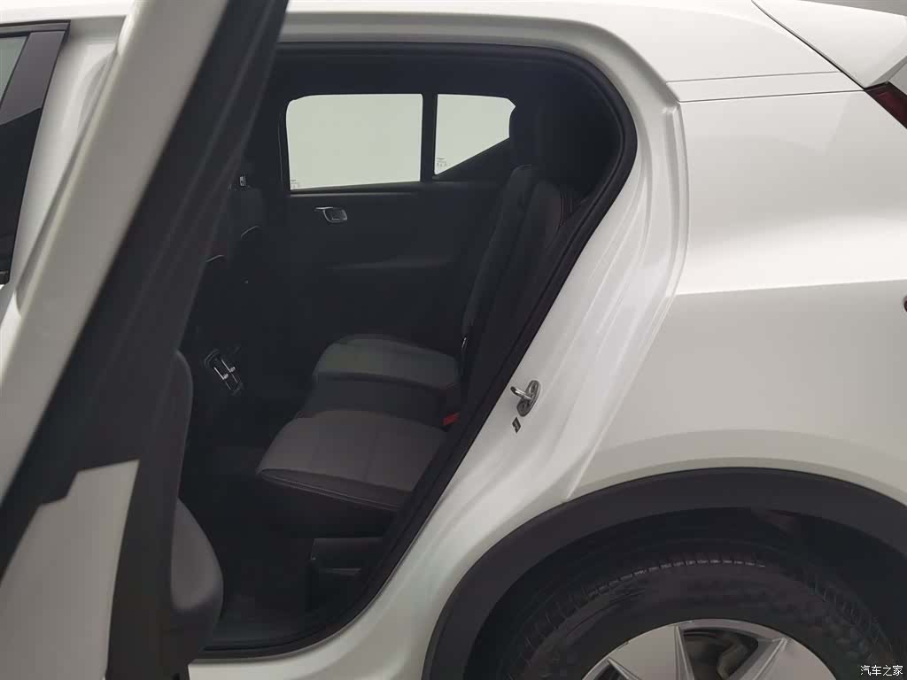 Volvo XC40, 2023 15