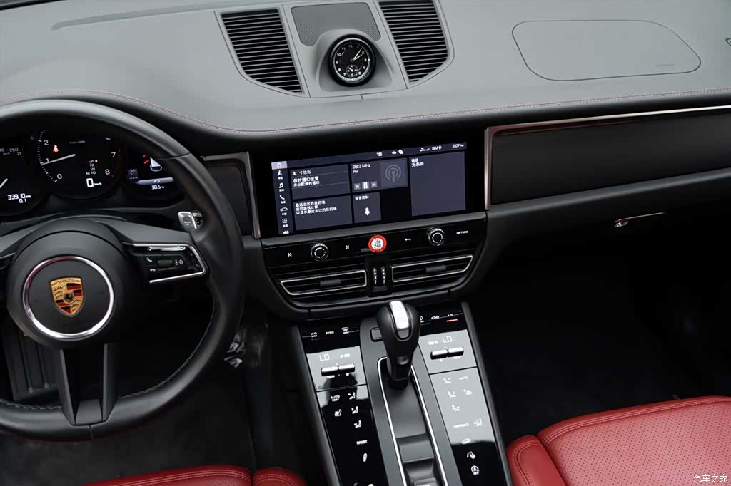 Porsche Macan, 2024 12