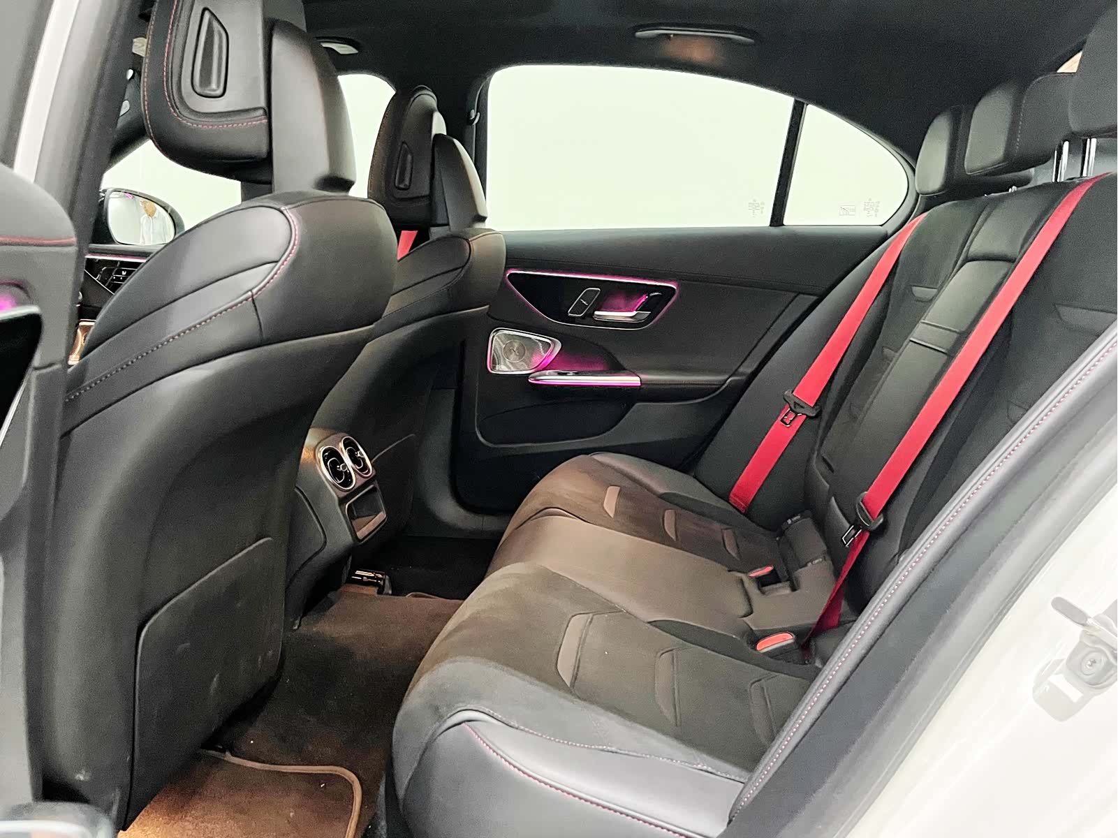 Mercedes-Benz C-Class, 2025 9