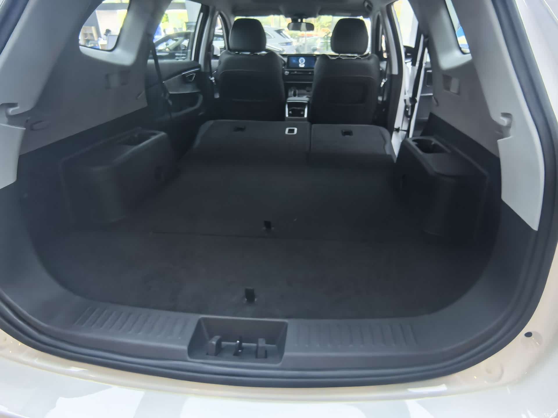 Chery Tiggo 8, 2025 10
