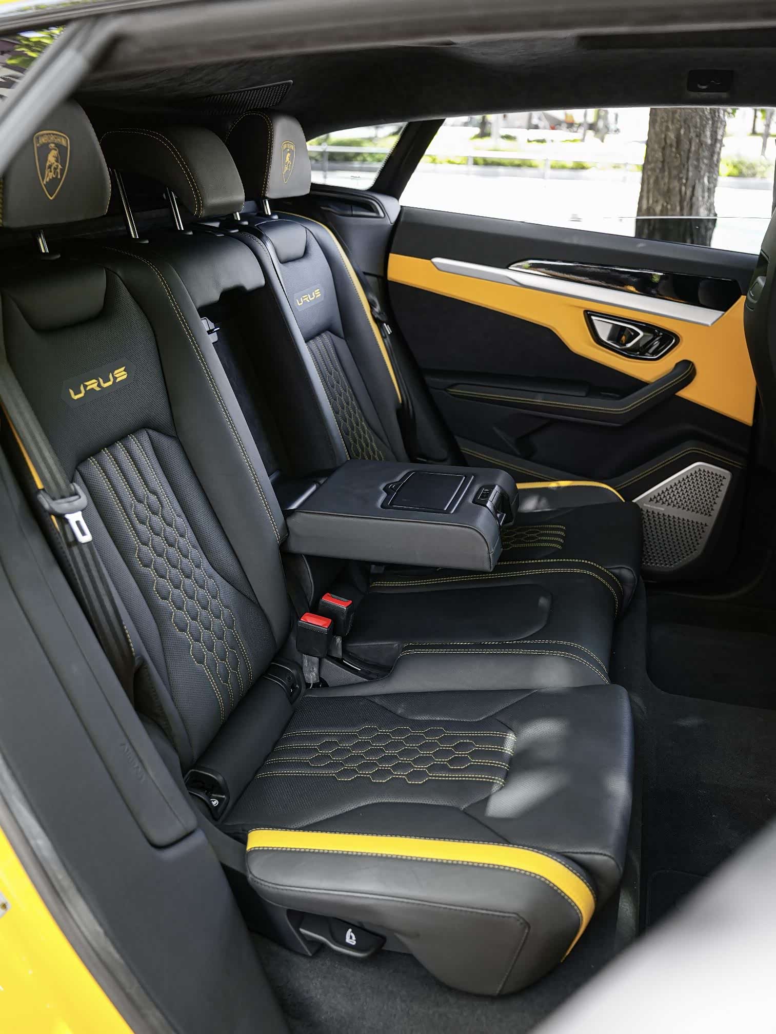 Lamborghini Urus, 2023 18