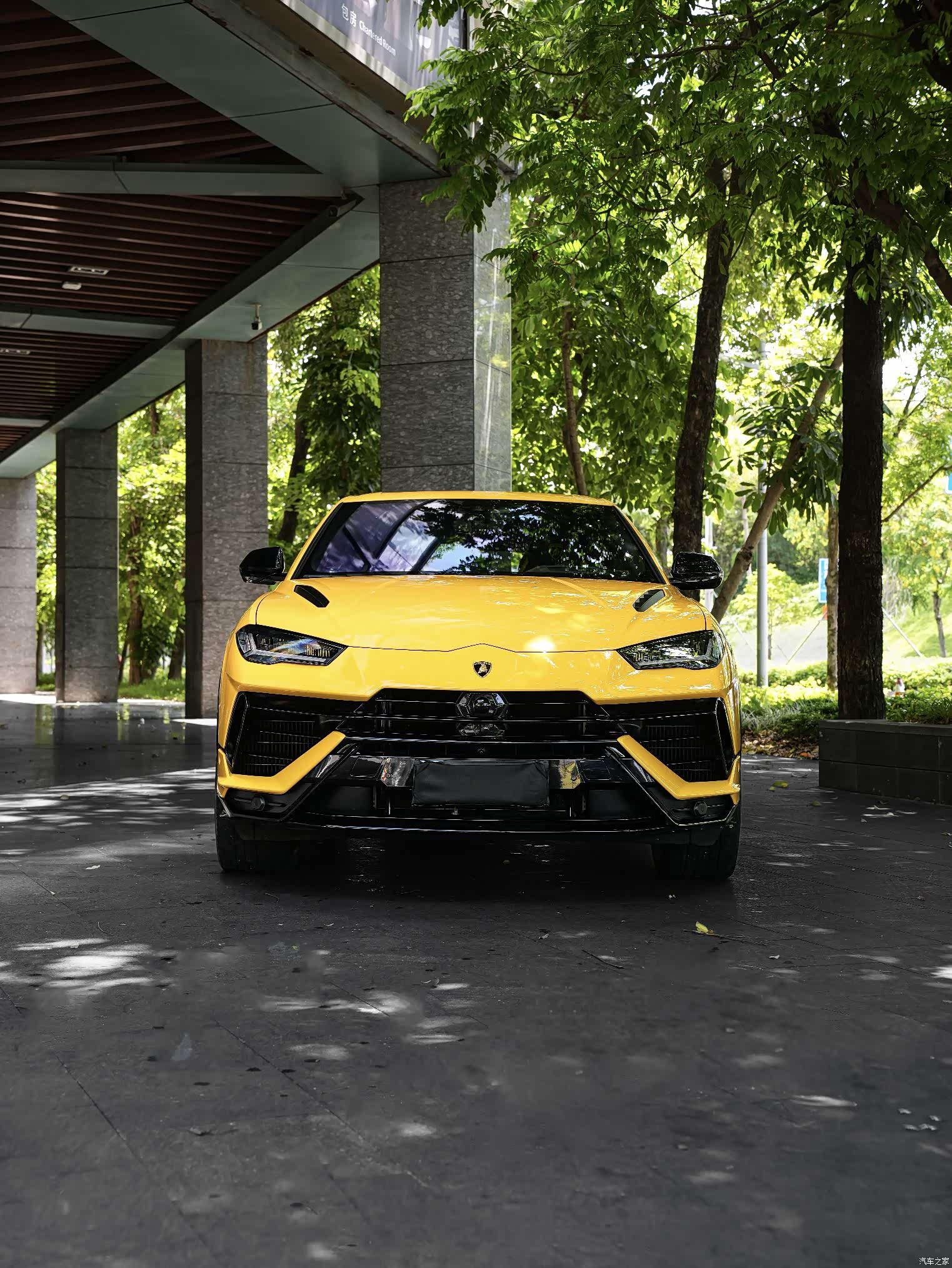Lamborghini Urus, 2023 10