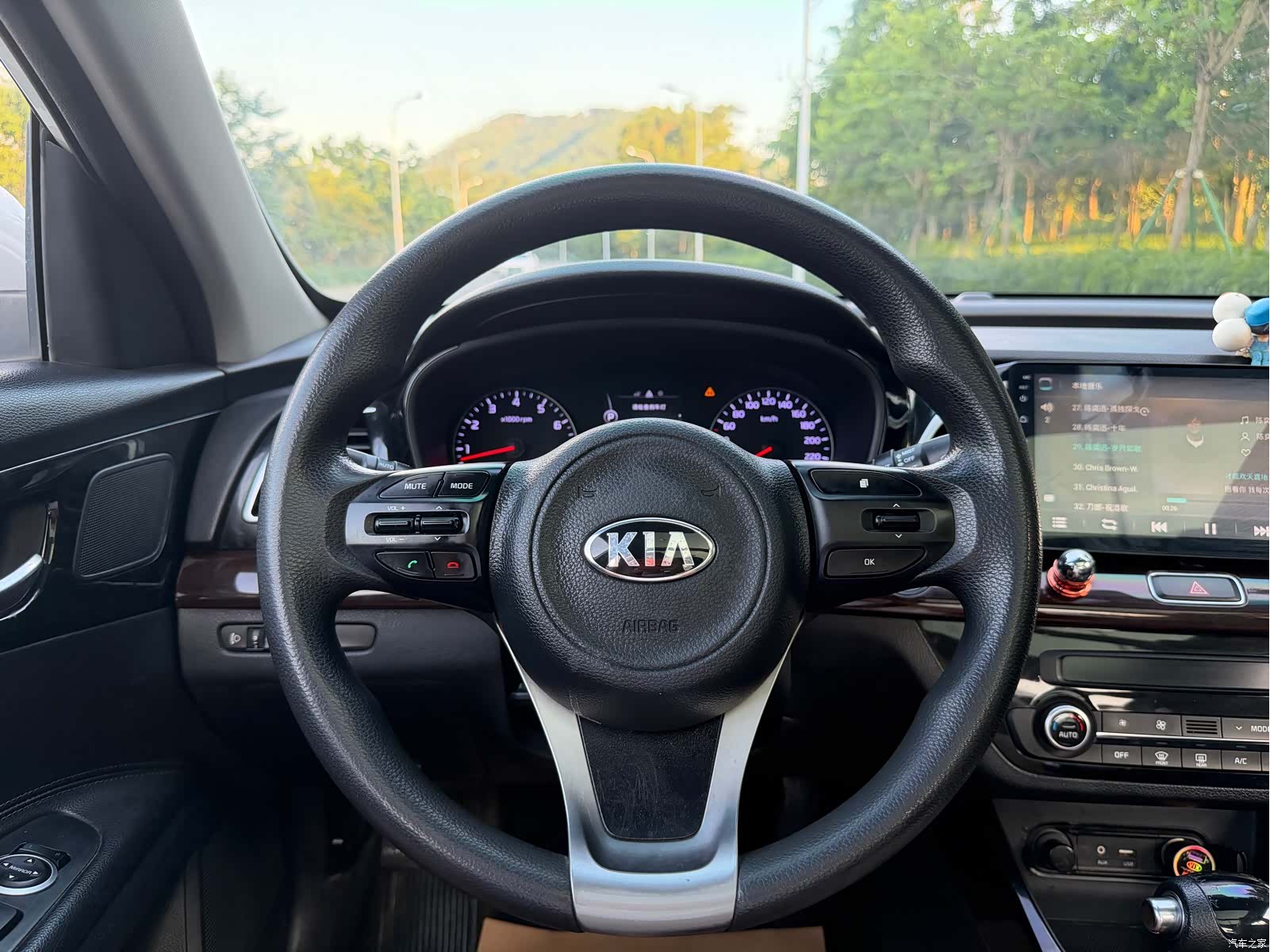 Kia K4, 2015 8