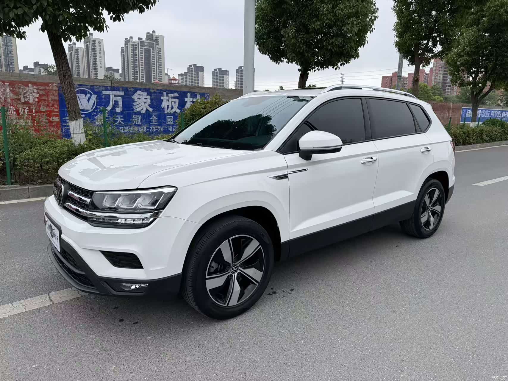 Volkswagen Tharu