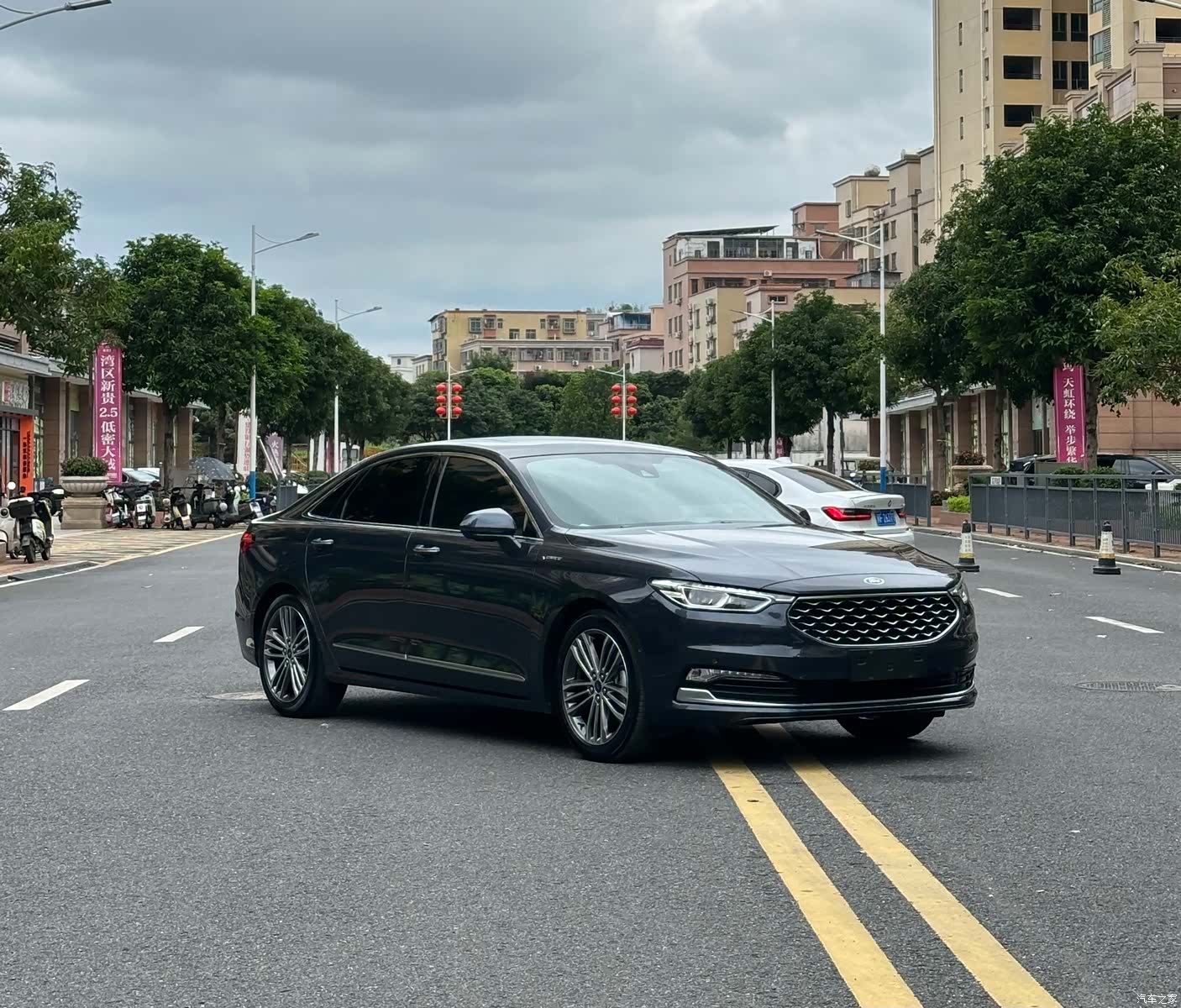 Ford Taurus, 2021 3