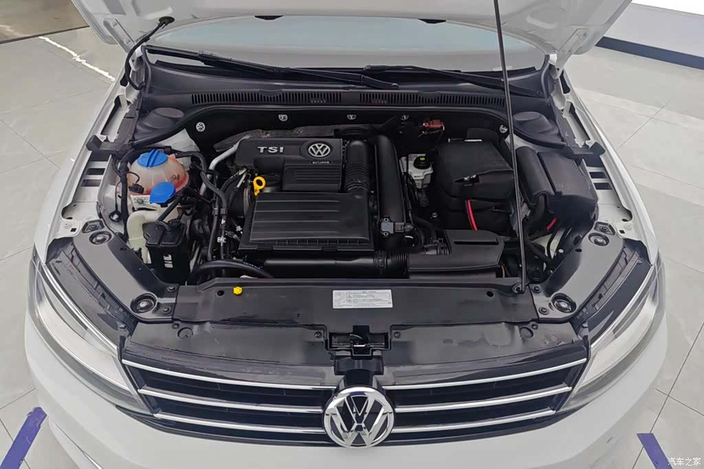 Volkswagen Sagitar, 2017 10