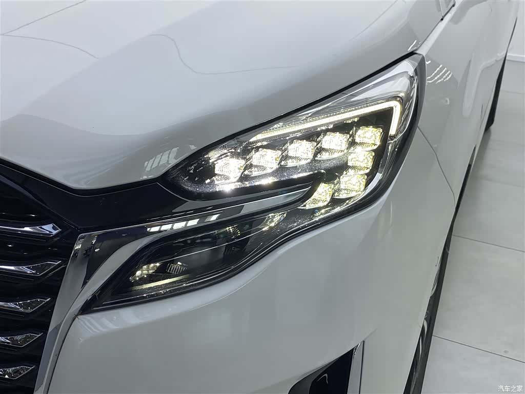 Buick GL8, 2023 11