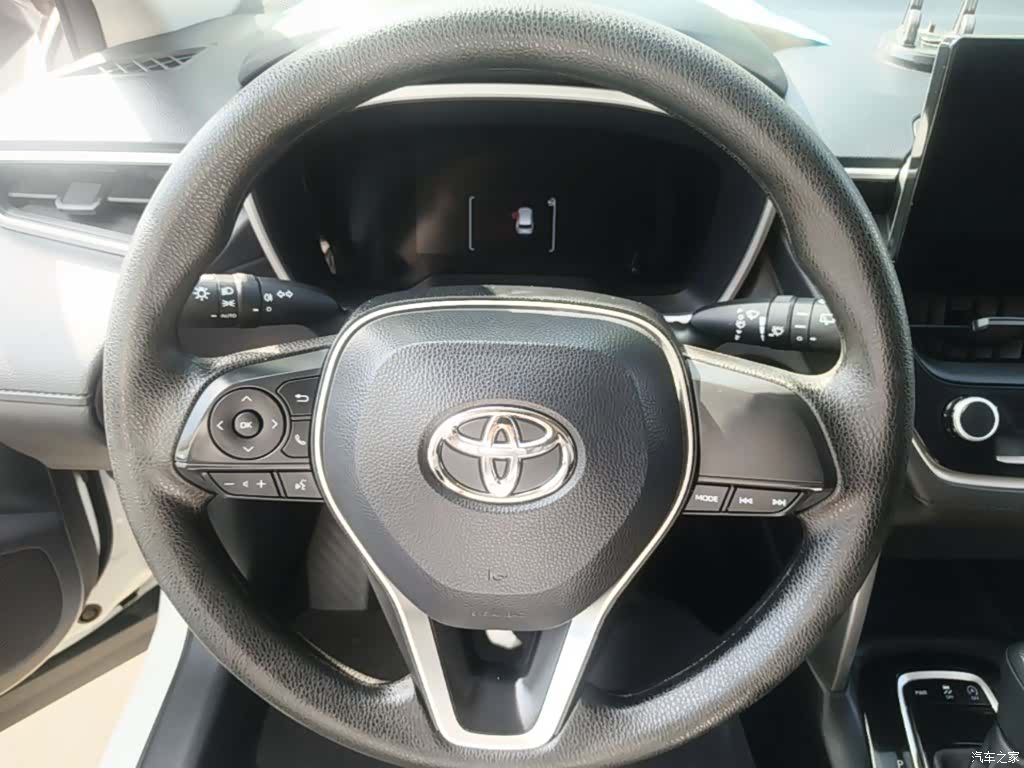 Toyota Frontlander, 2025 11