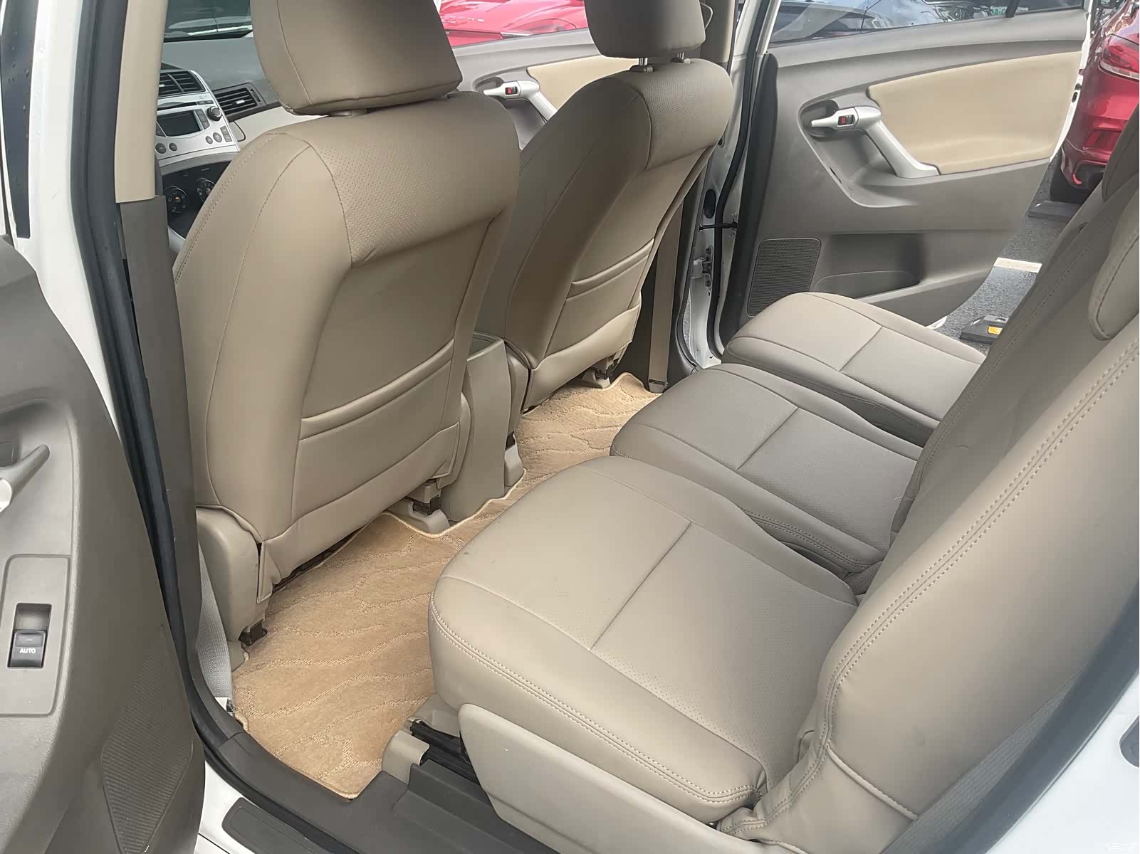 Toyota 180E, 2012 9