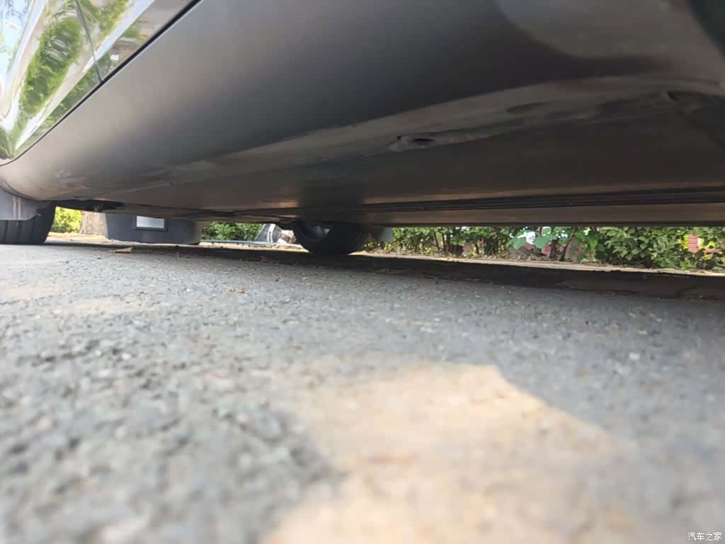 Tesla Model Y, 2023 21