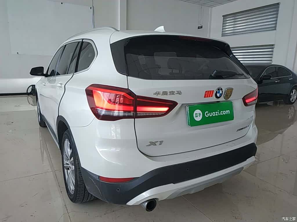 BMW X1, 2020 все фото