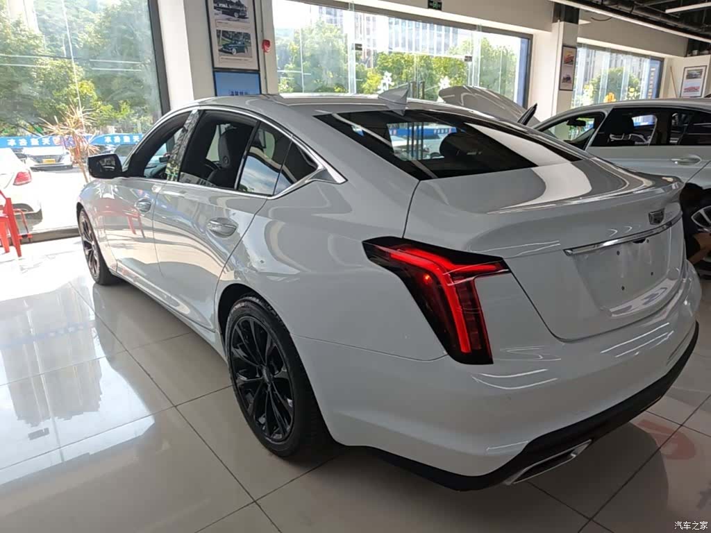 Cadillac CT5, 2021 все фото