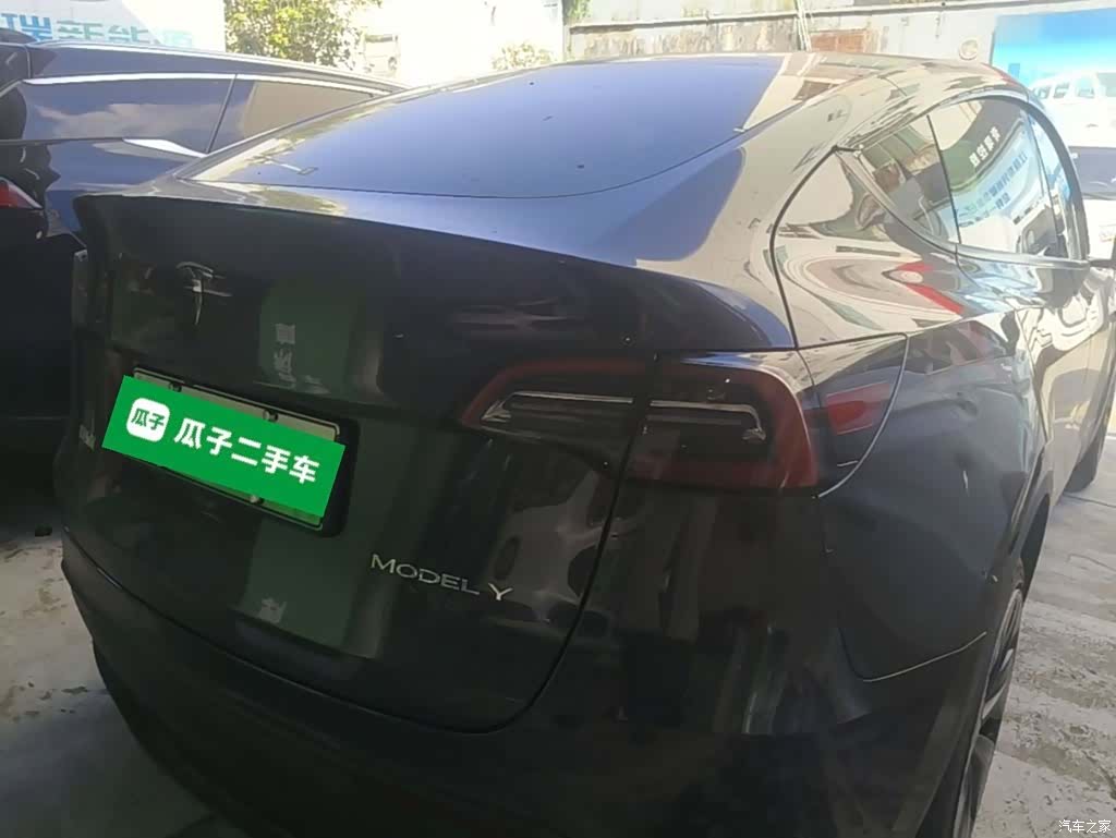 Tesla Model Y, 2024 7