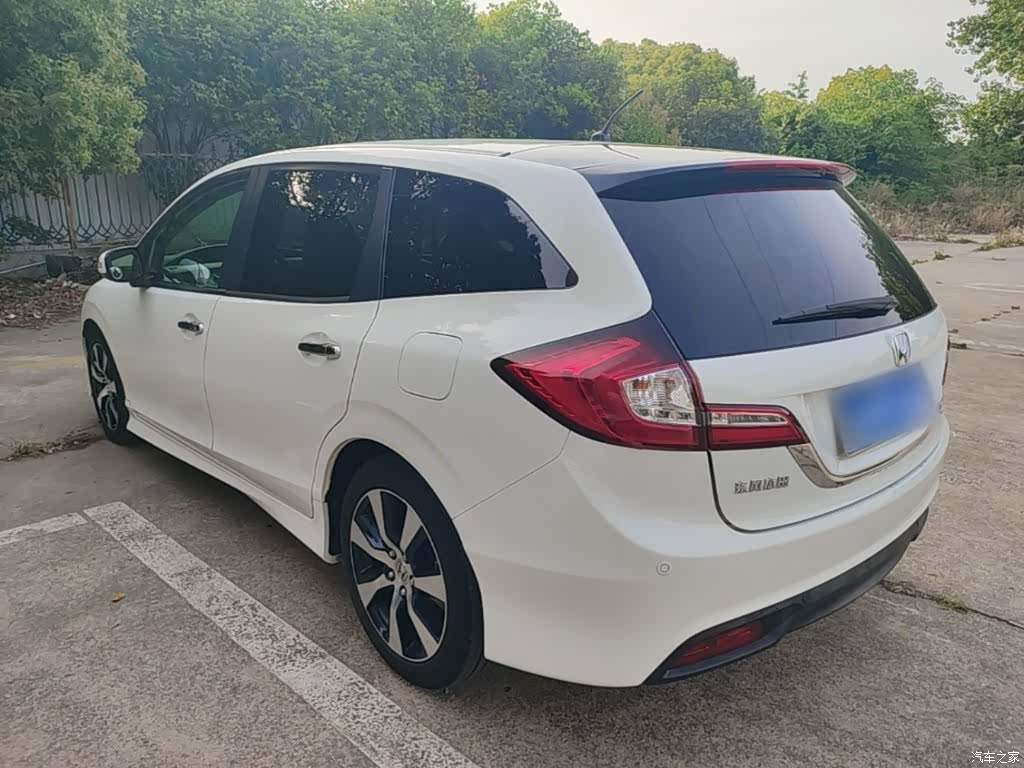 Honda Jade, 2015 23