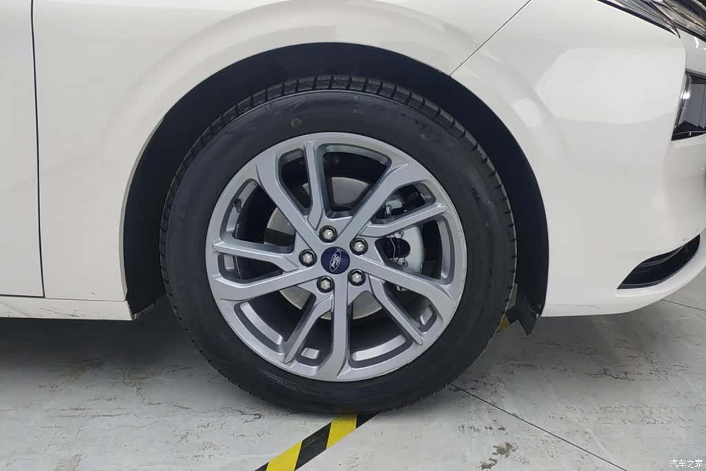Ford Mondeo, 2024 6