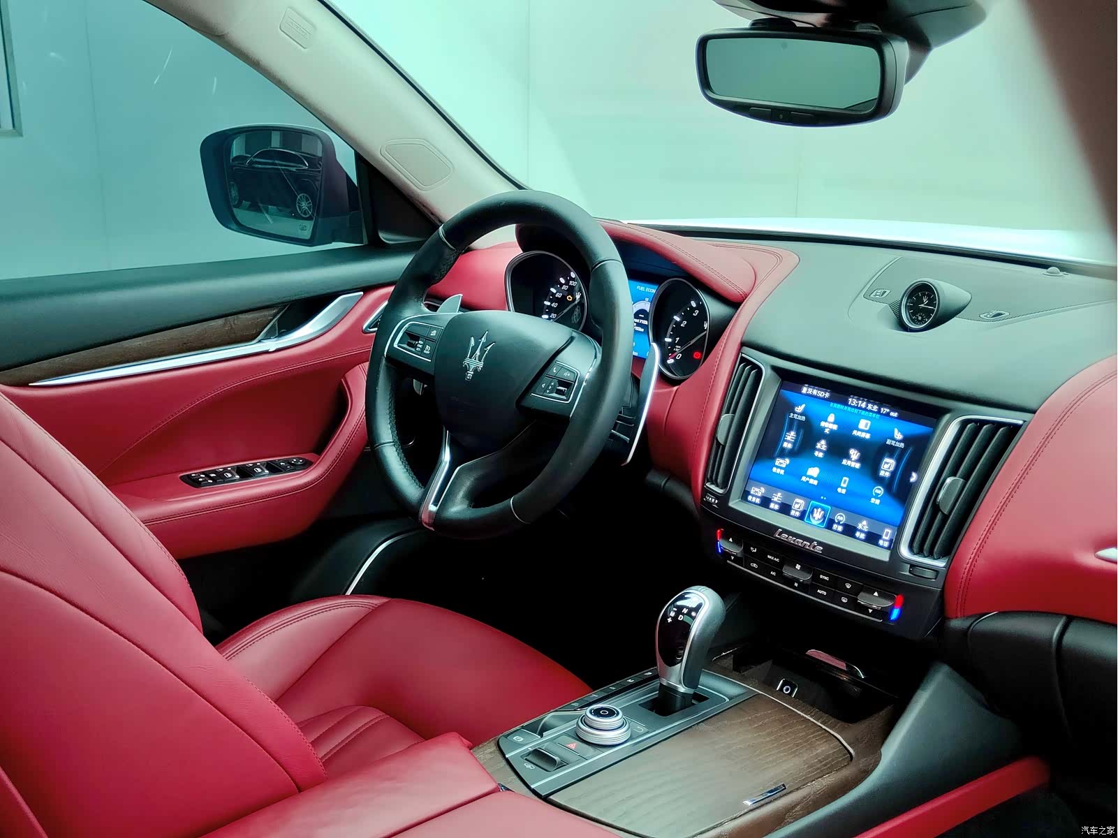 Maserati Levante, 2017 14