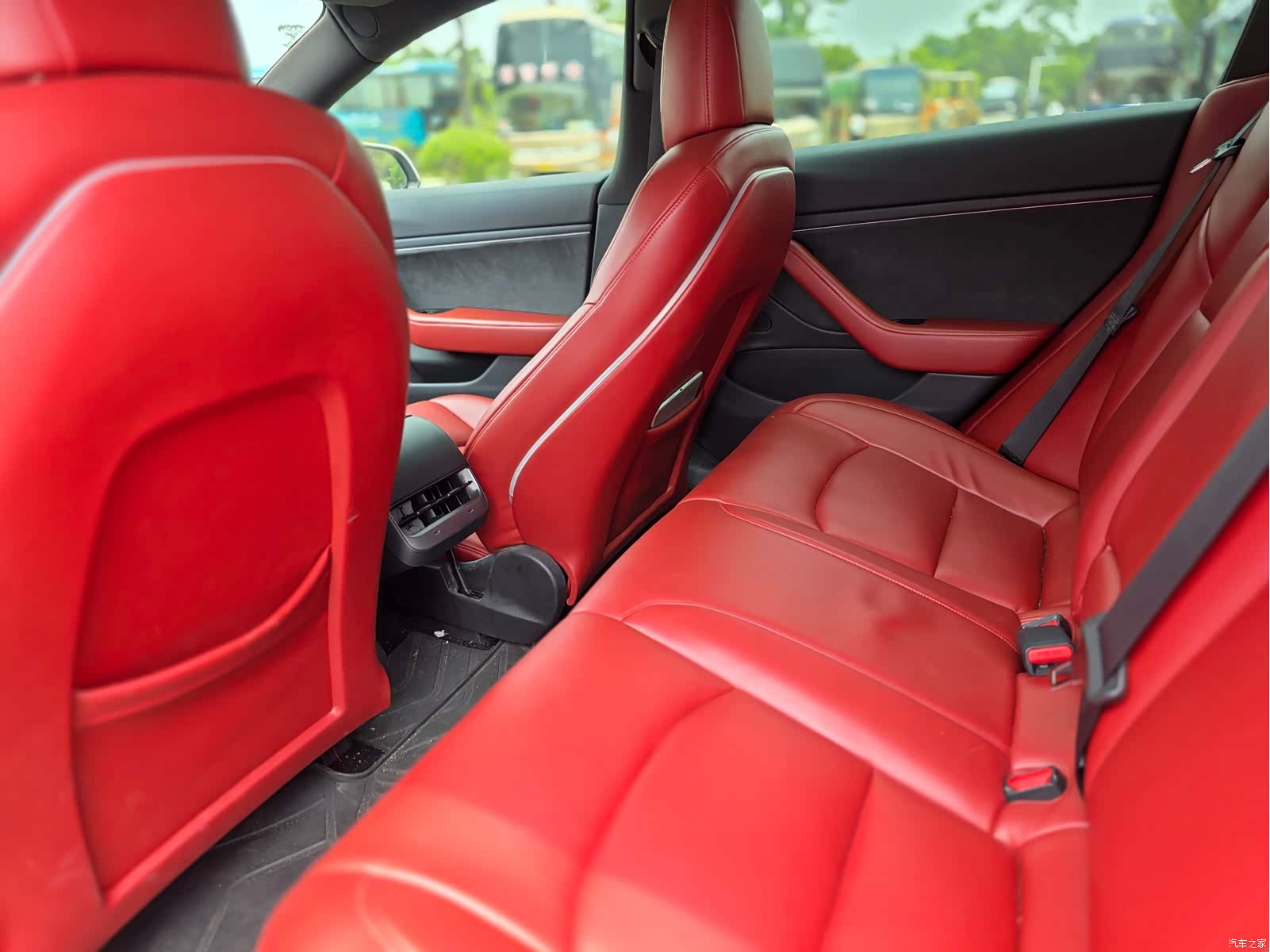 Tesla Model 3, 2019 7