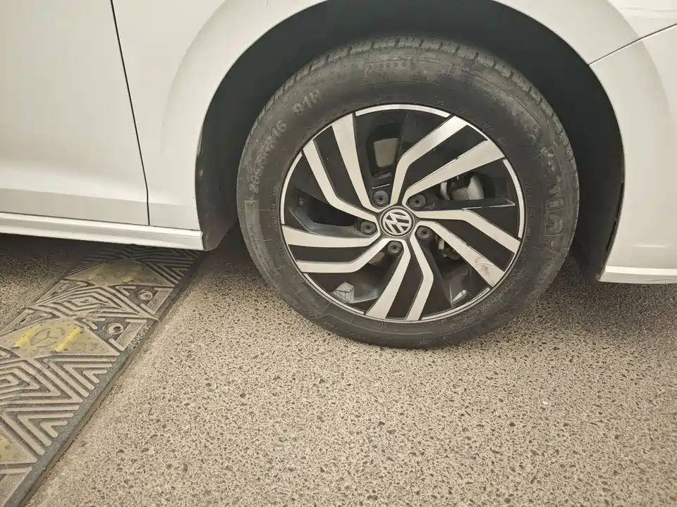 Volkswagen Bora Pure Electric