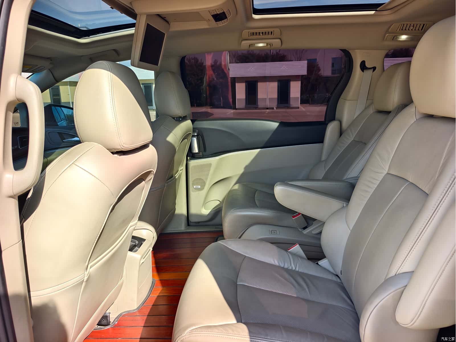 Buick GL8, 2014 9