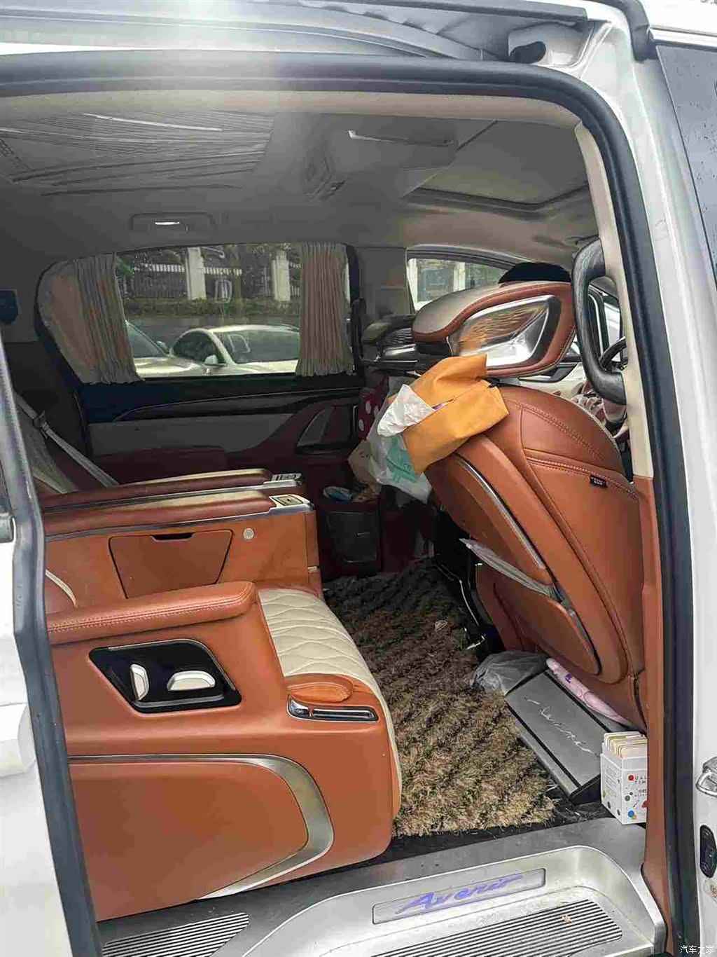 Buick GL8, 2022 11