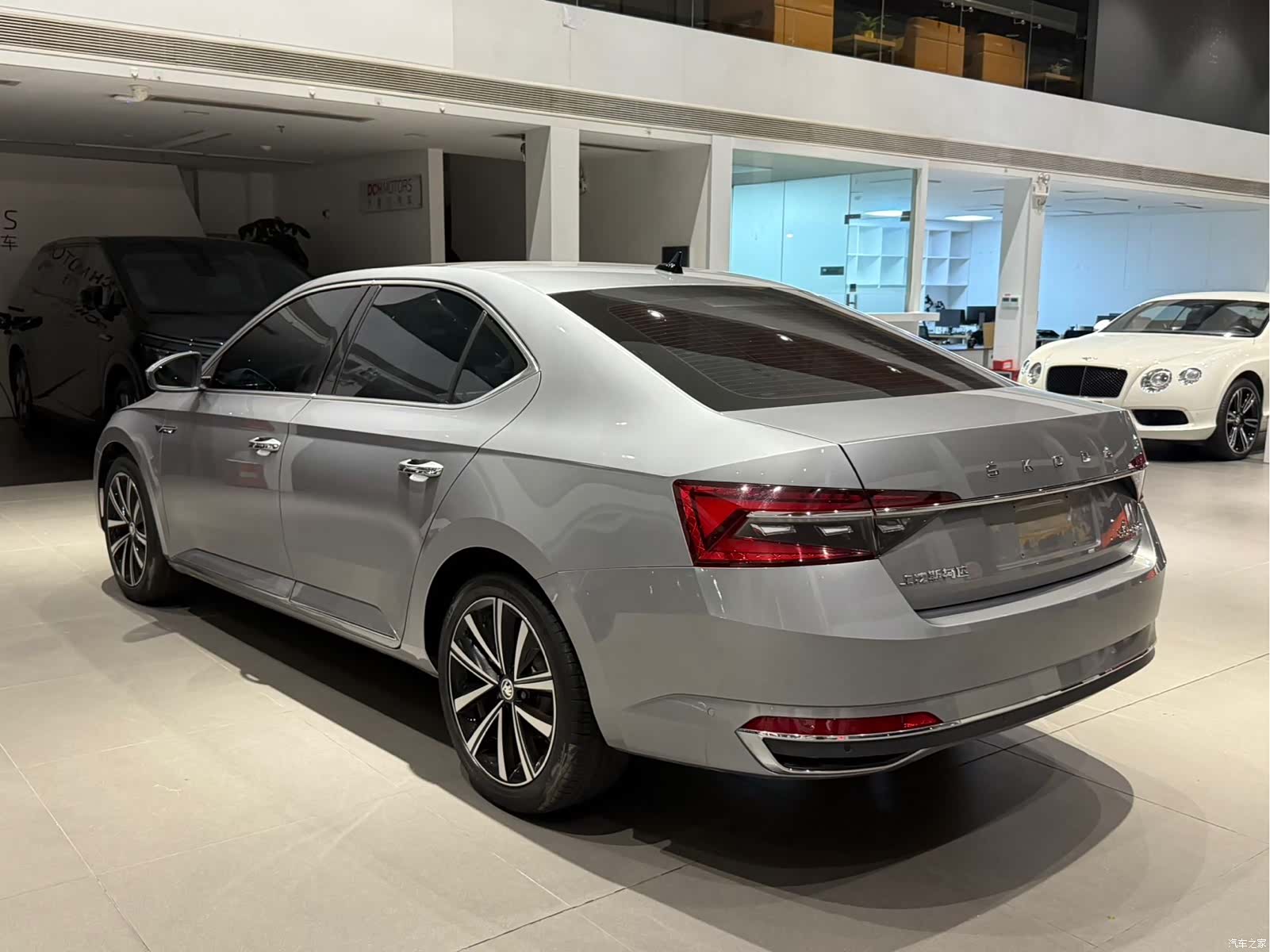 Skoda Superb, 2023 6