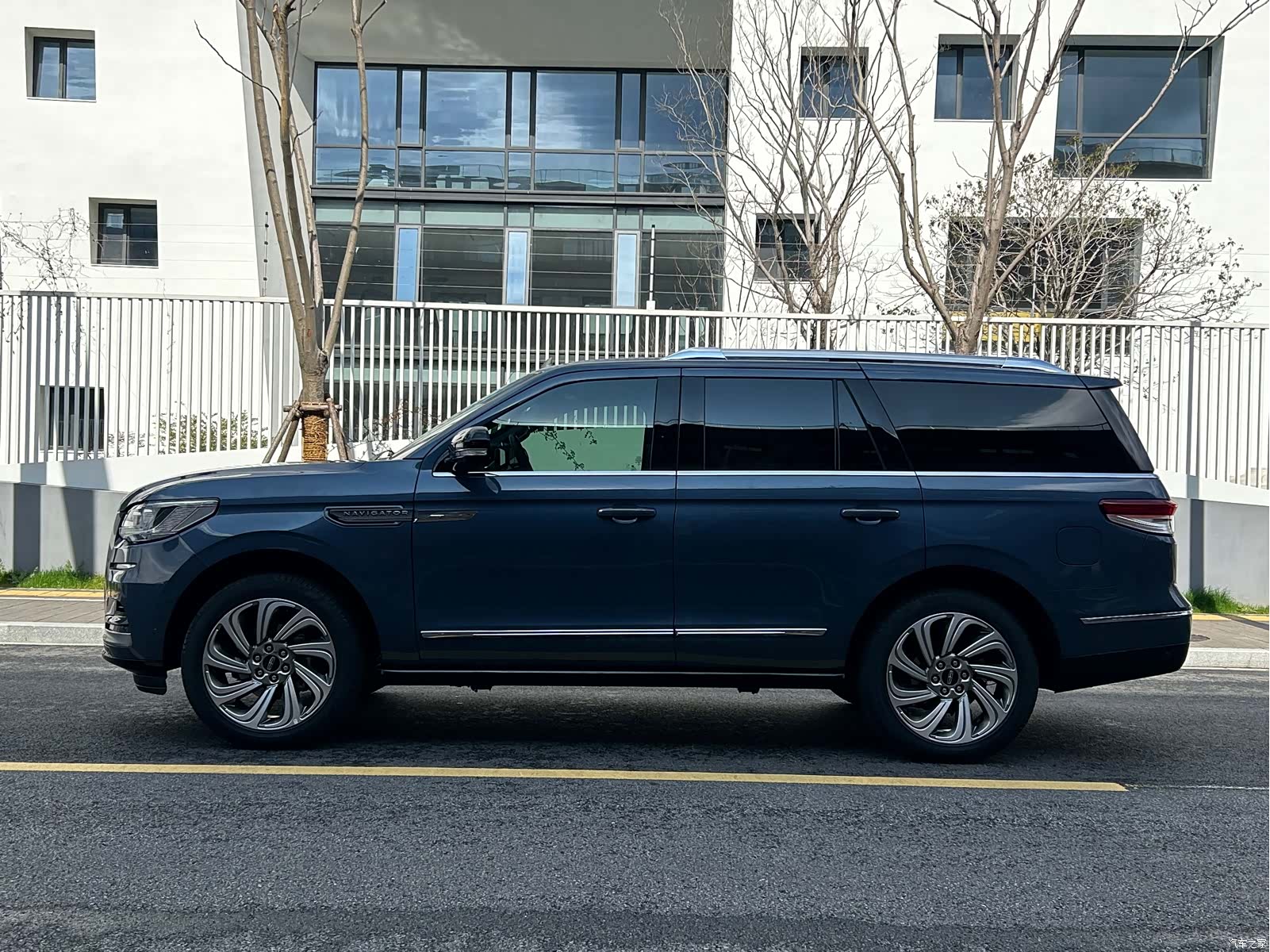 Lincoln Navigator, 2024 4