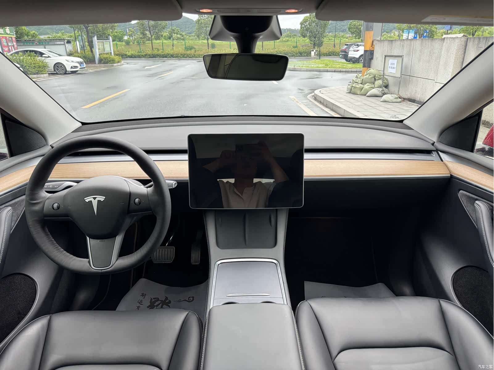 Tesla Model Y, 2022 10