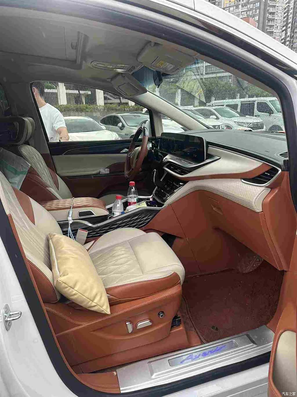 Buick GL8, 2022 10