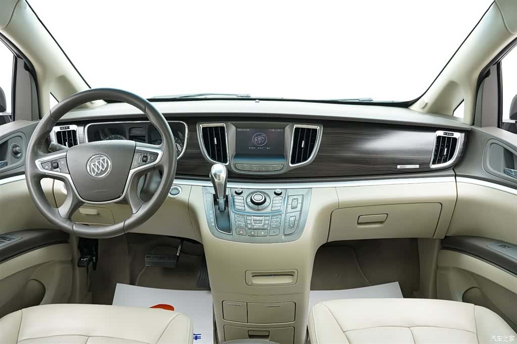 Buick GL8, 2014 4