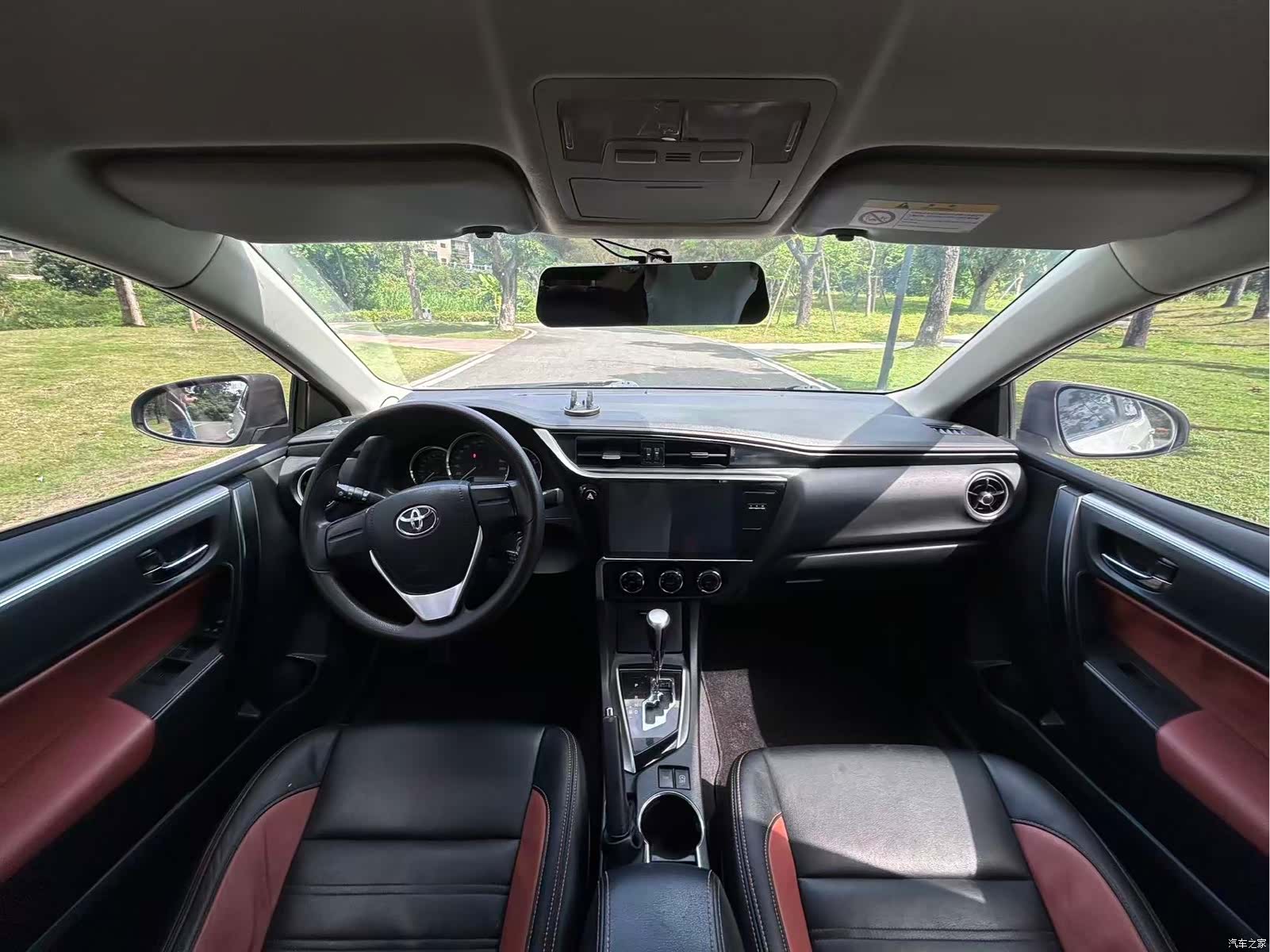 Toyota Corolla, 2017 все фото