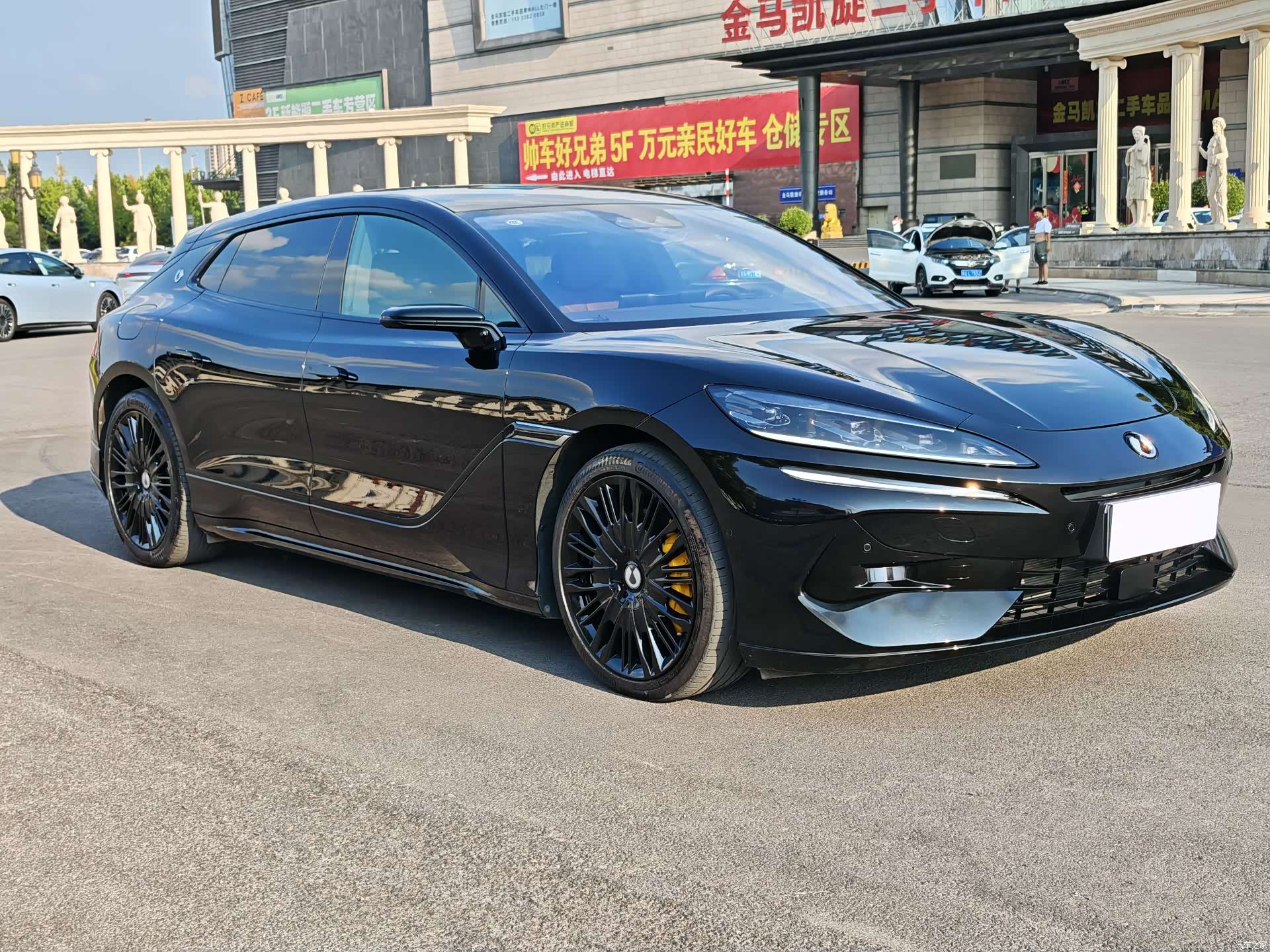 Denza Z9GT, 2025 3