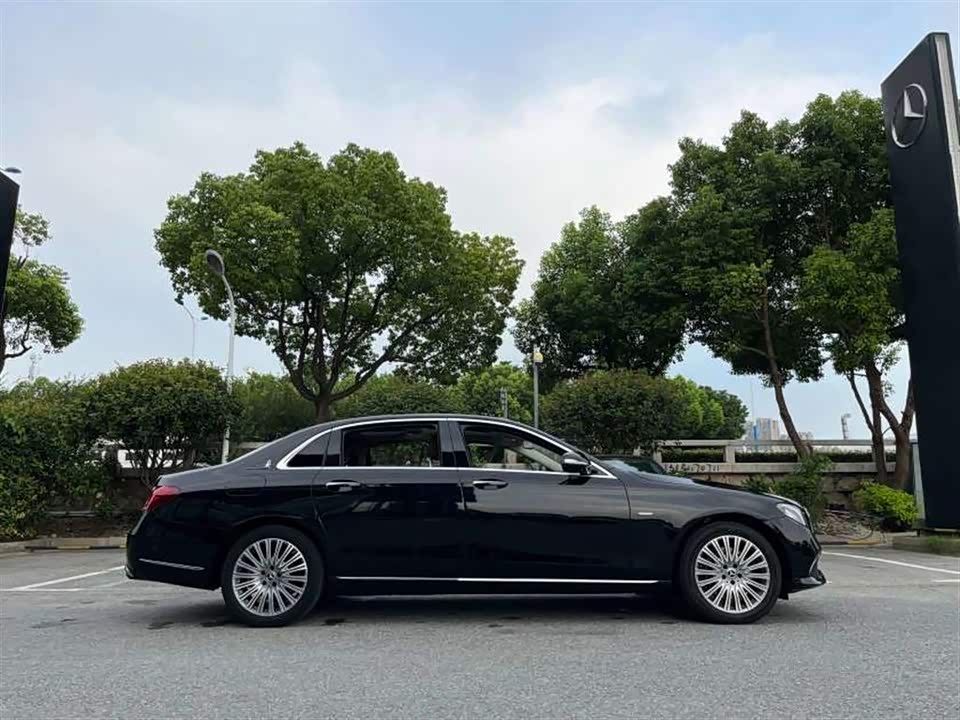 Mercedes-Benz E-class Mercedes-Benz E-class