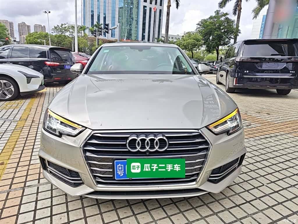 Audi A4L, 2019 3