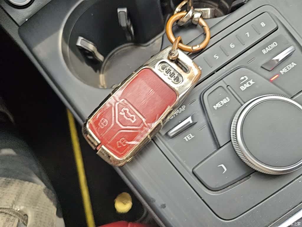 Audi A4L, 2019 9